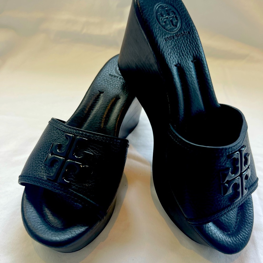 Tory Burch Wedge Platform Slide / Black Leather LOGO Sandals